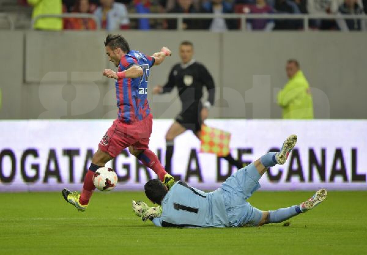 VIDEO+FOTO Victorie şi conflict » Steaua a învins ACS Poli, 3-0, însă ultraşii "roş-albştrilor" au declanşat războiul cu conducerea