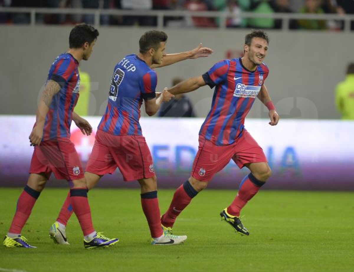 VIDEO+FOTO Victorie şi conflict » Steaua a învins ACS Poli, 3-0, însă ultraşii "roş-albştrilor" au declanşat războiul cu conducerea
