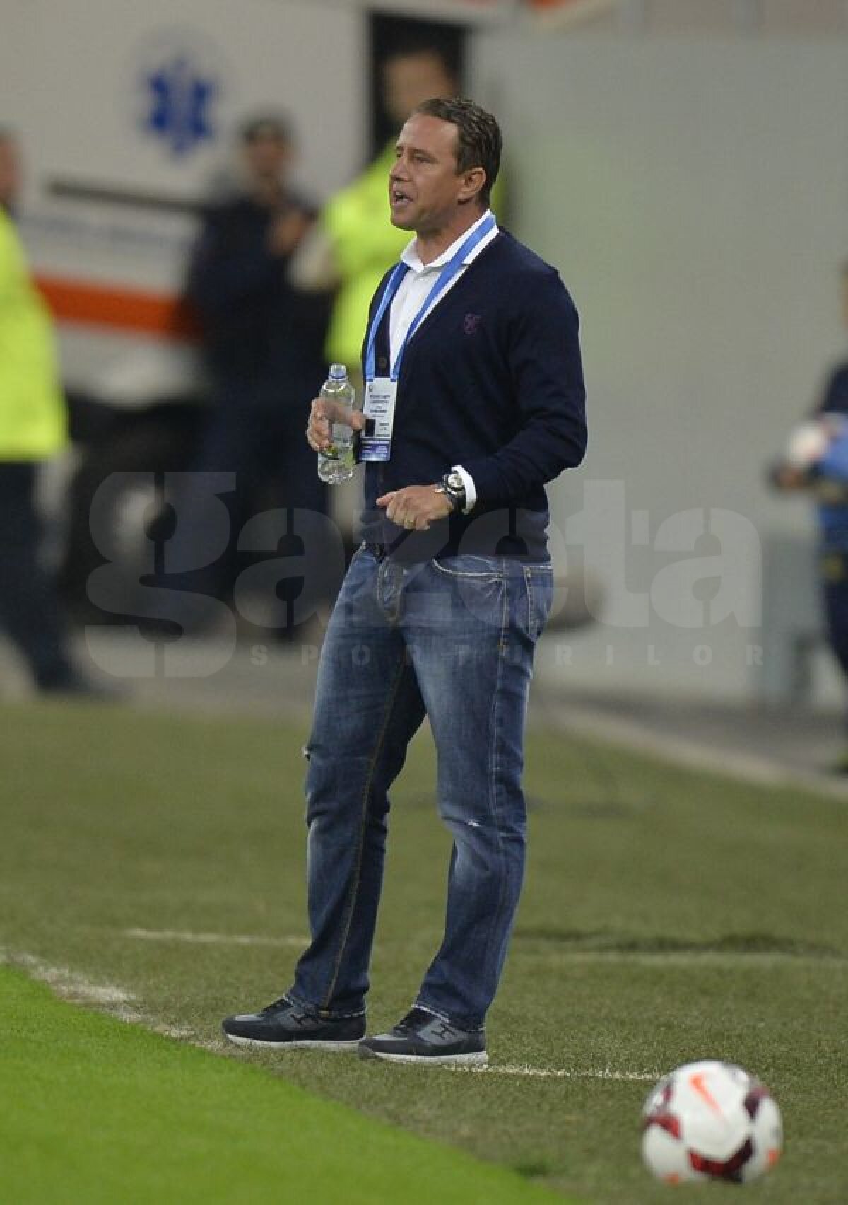 VIDEO+FOTO Victorie şi conflict » Steaua a învins ACS Poli, 3-0, însă ultraşii "roş-albştrilor" au declanşat războiul cu conducerea