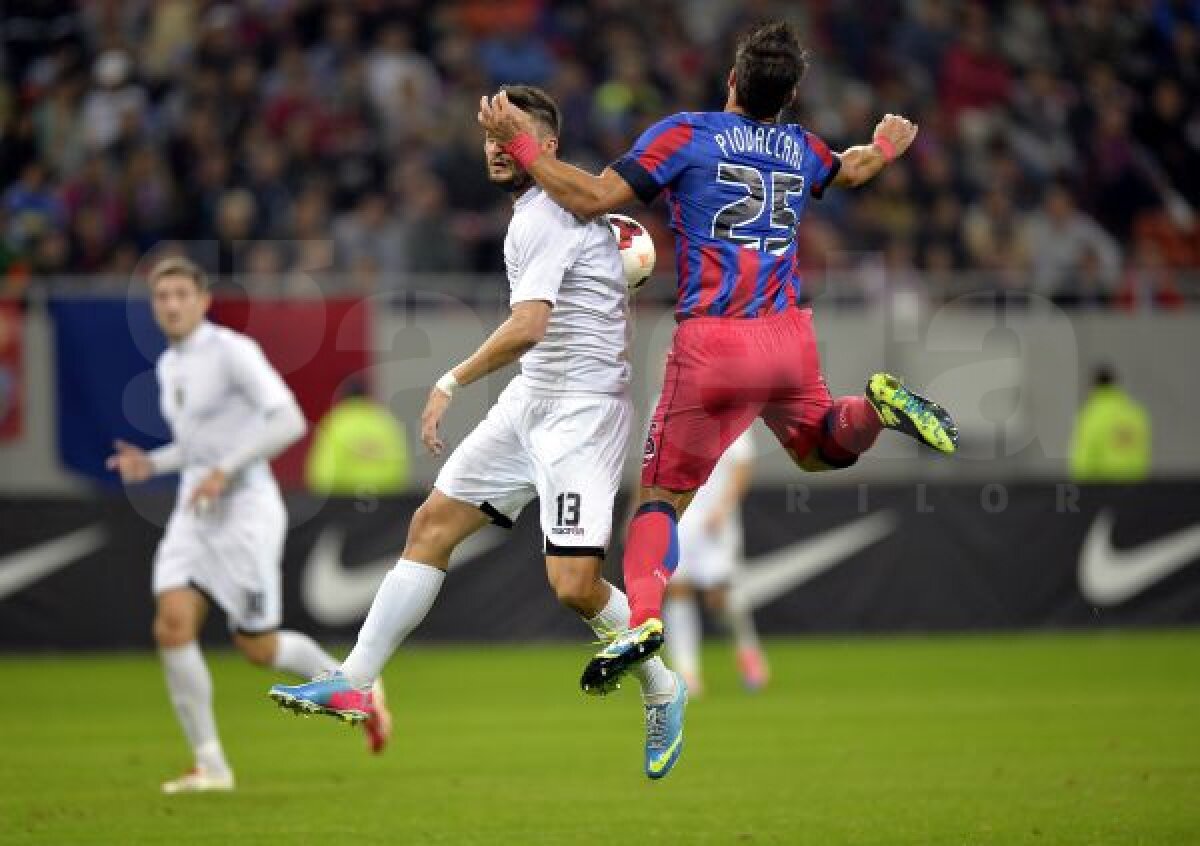 VIDEO+FOTO Victorie şi conflict » Steaua a învins ACS Poli, 3-0, însă ultraşii "roş-albştrilor" au declanşat războiul cu conducerea