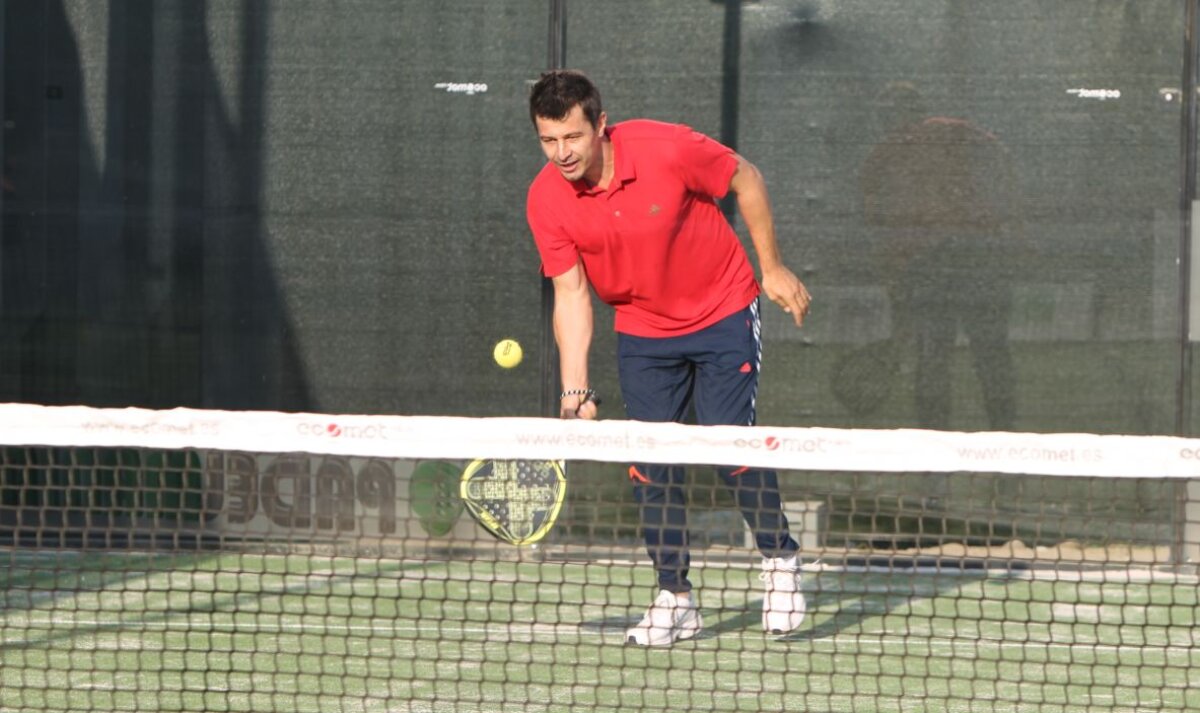 VIDEO & FOTO Altfel de tenis :) S-au inaugurat primele terenuri de padel din România