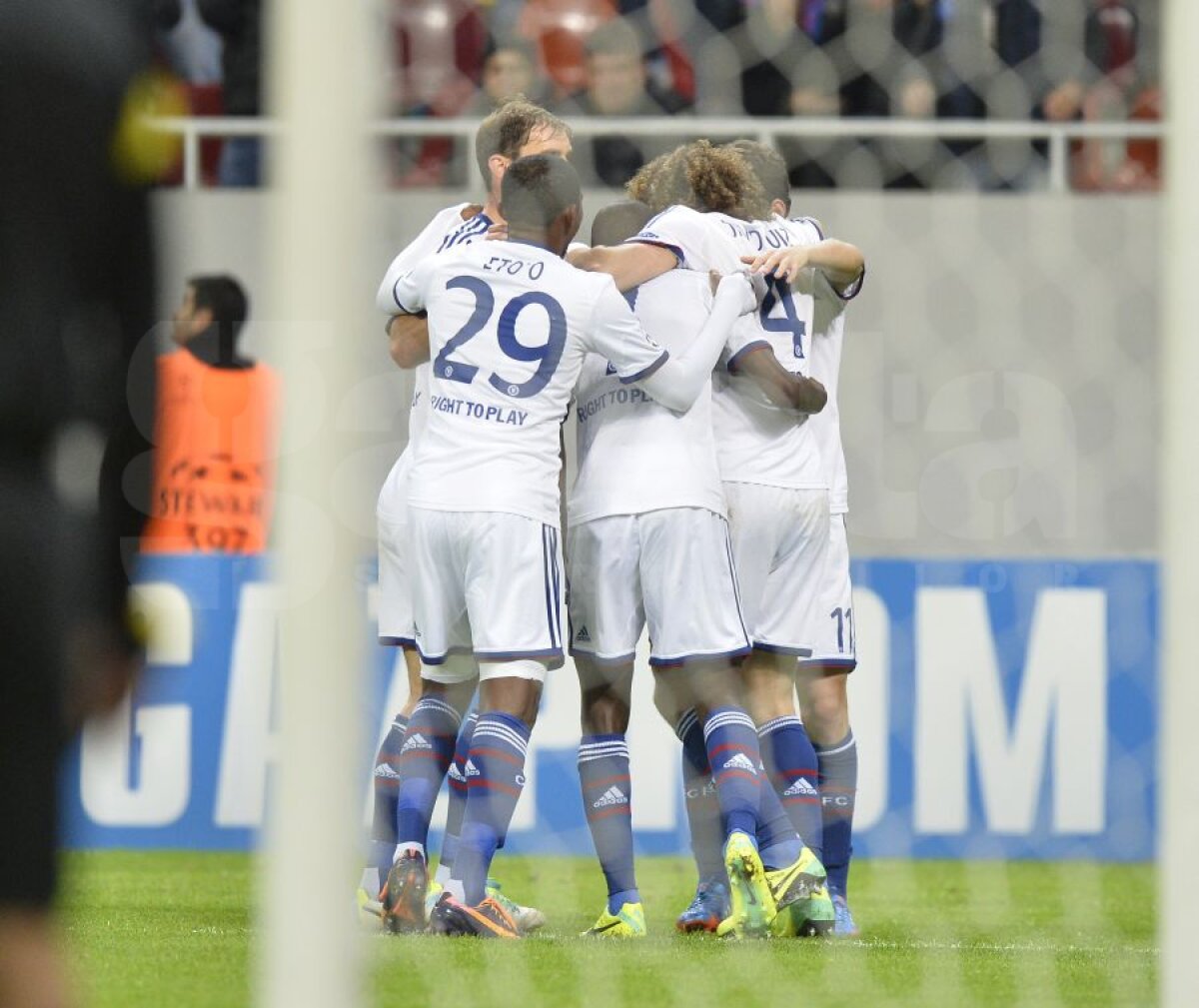 FOTO + VIDEO Puşi la colţ » Chelsea umileşte Steaua pe Naţional Arena