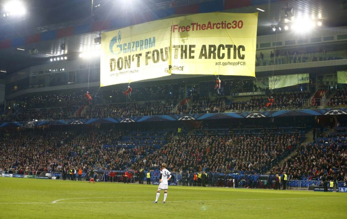 VIDEO Ajută Draxler şi Greenpeace! » Golul mijlocaşului o ţine pe Steaua în viaţă: Basel - Schalke 0-1