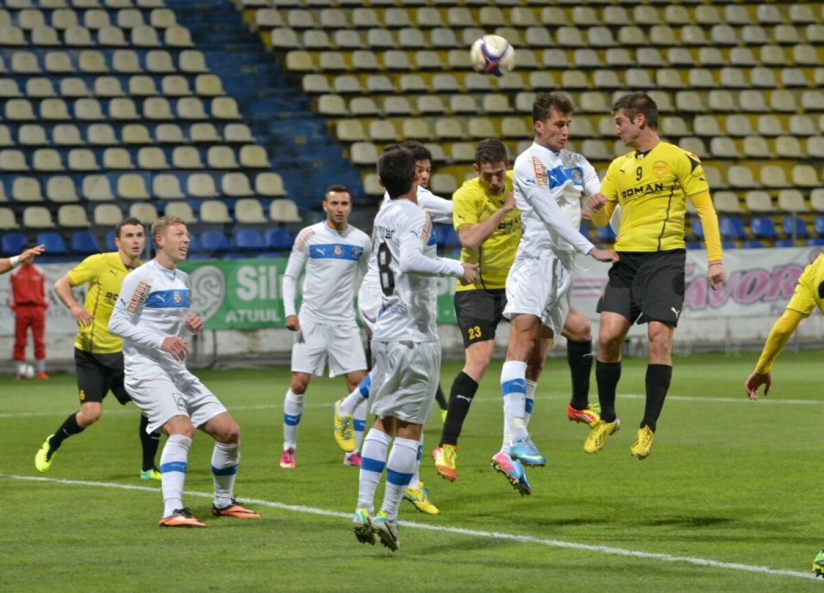FOTO şi VIDEO Victoria "veteranilor" » Braşov s-a distrat cu Viitorul, scor 4-0