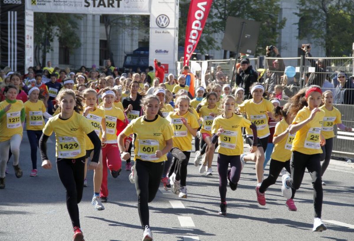 Orăşelul copiilor activi » Peste 1.800 de copii au alergat ieri în Bucureşti, în "prologul" Maratonului Internaţional de azi