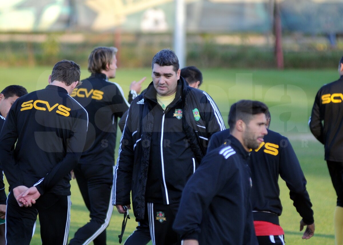 FOTO EXCLUSIV Ciobotariu s-a înţeles cu Porumboiu şi a condus deja primul antrenament al Vasluiului