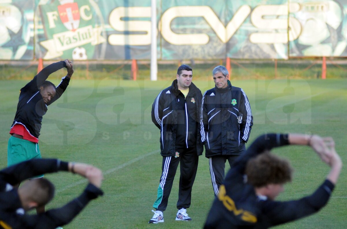 FOTO EXCLUSIV Ciobotariu s-a înţeles cu Porumboiu şi a condus deja primul antrenament al Vasluiului