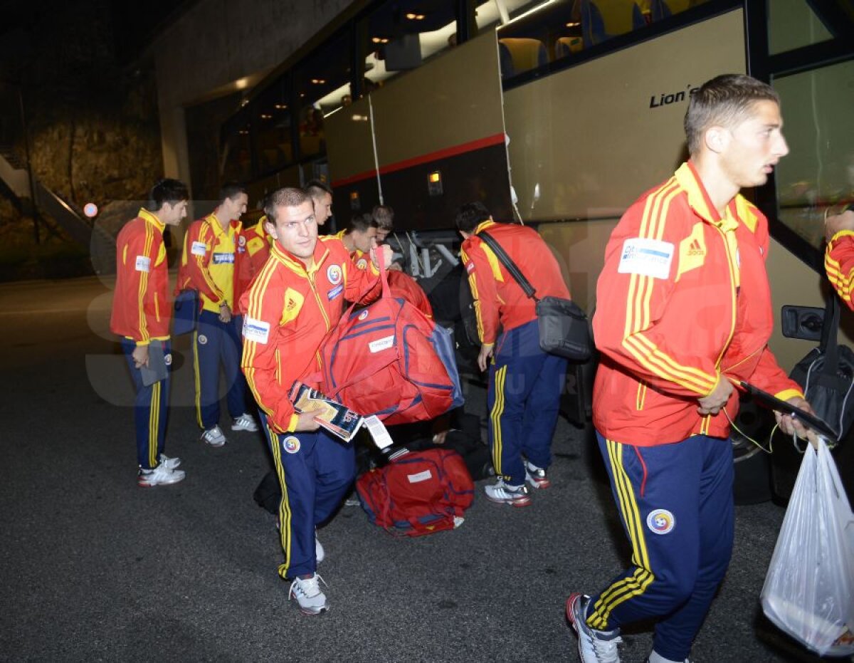 GALERIE FOTO "Tricolorii" au ajuns în Andorra după un drum cu avionul şi autocarul