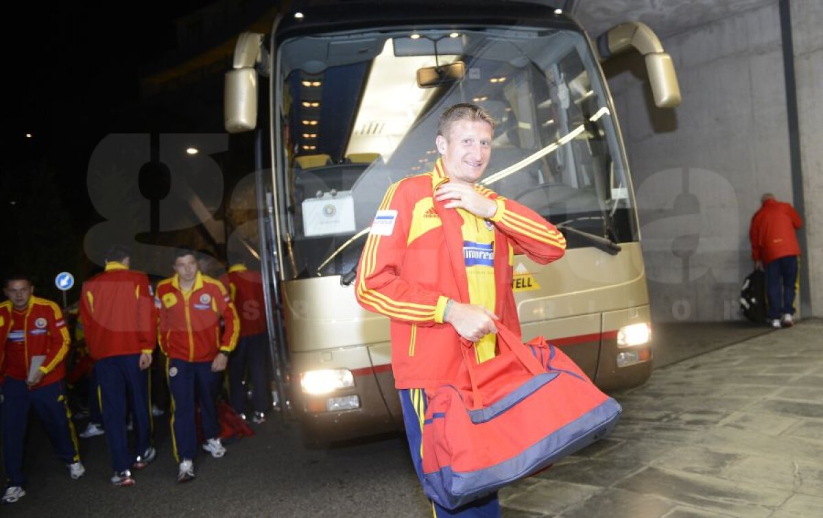 GALERIE FOTO "Tricolorii" au ajuns în Andorra după un drum cu avionul şi autocarul
