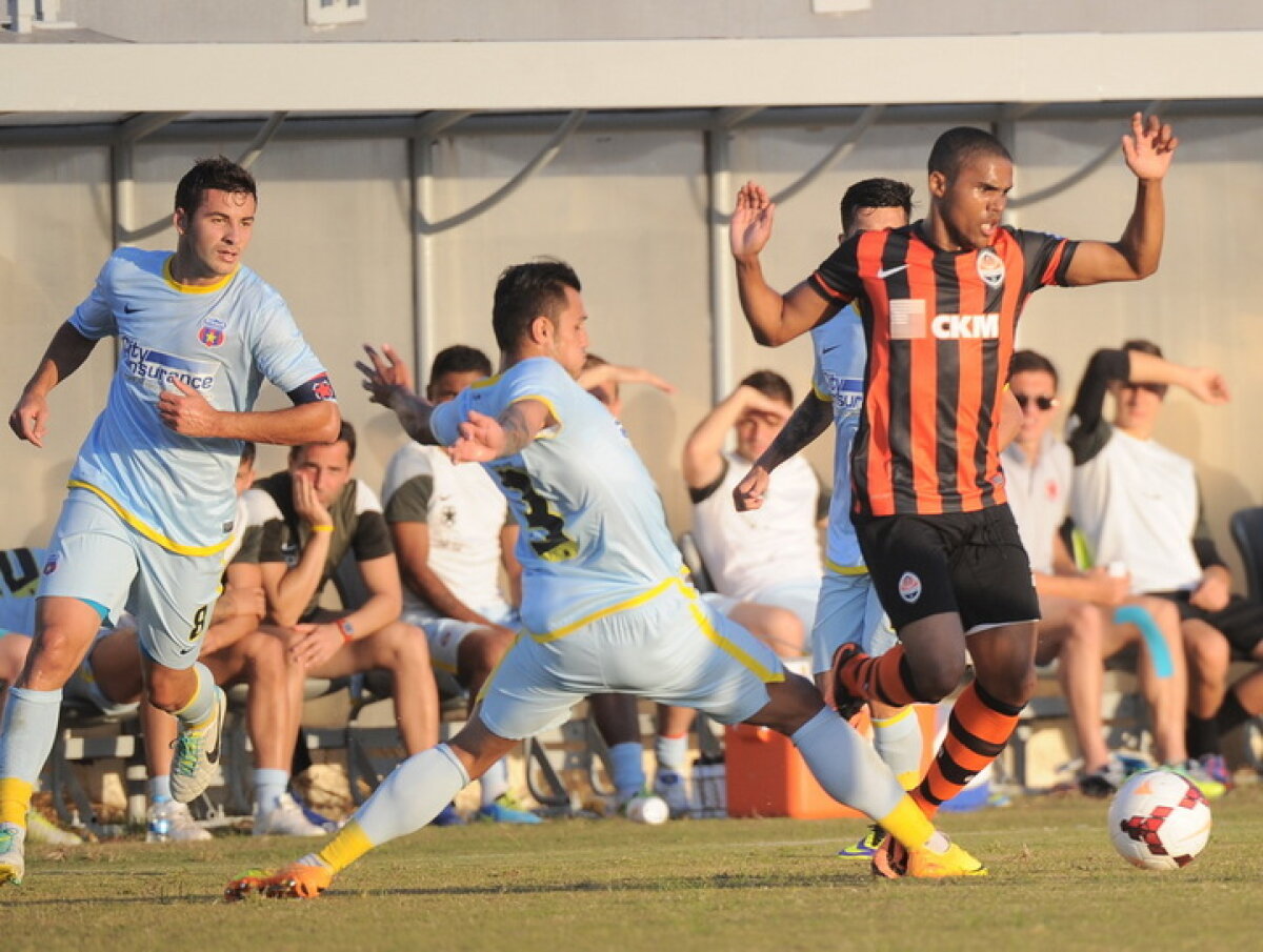 VIDEO şi FOTO Steaua - Şahtior 1-4 » Sud-americanii lui Lucescu au umilit rezervele roş-albaştrilor