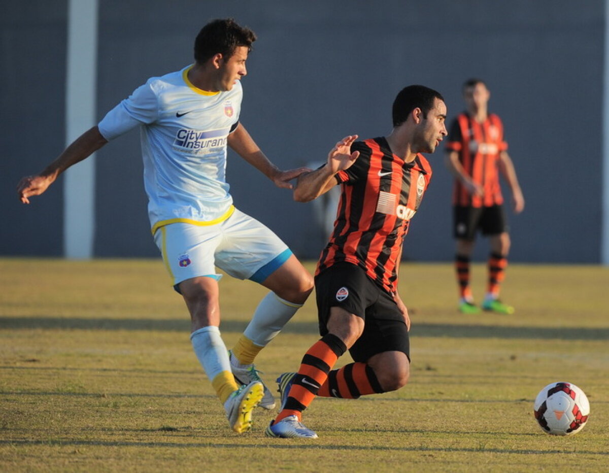 VIDEO şi FOTO Steaua - Şahtior 1-4 » Sud-americanii lui Lucescu au umilit rezervele roş-albaştrilor