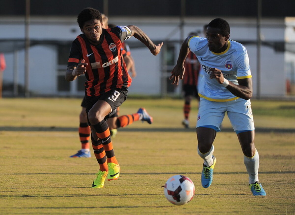 VIDEO şi FOTO Steaua - Şahtior 1-4 » Sud-americanii lui Lucescu au umilit rezervele roş-albaştrilor