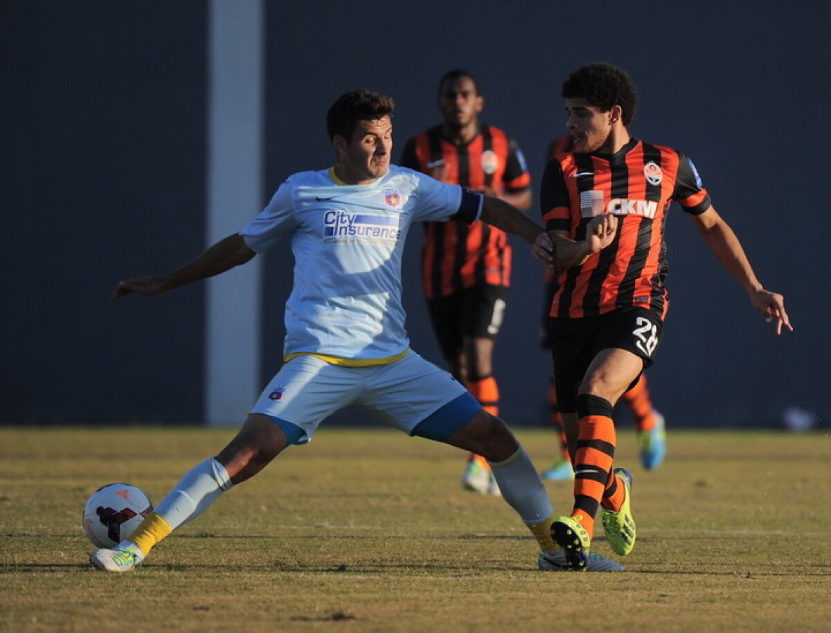 VIDEO şi FOTO Steaua - Şahtior 1-4 » Sud-americanii lui Lucescu au umilit rezervele roş-albaştrilor