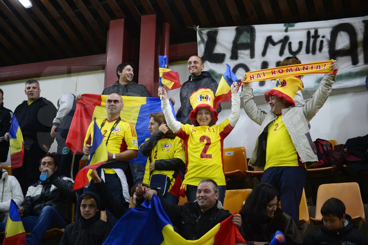 FOTO şi VIDEO Andorra - România 0-4 » Tricolorii au înscris de patru ori, dar s-au întrecut şi în ratări