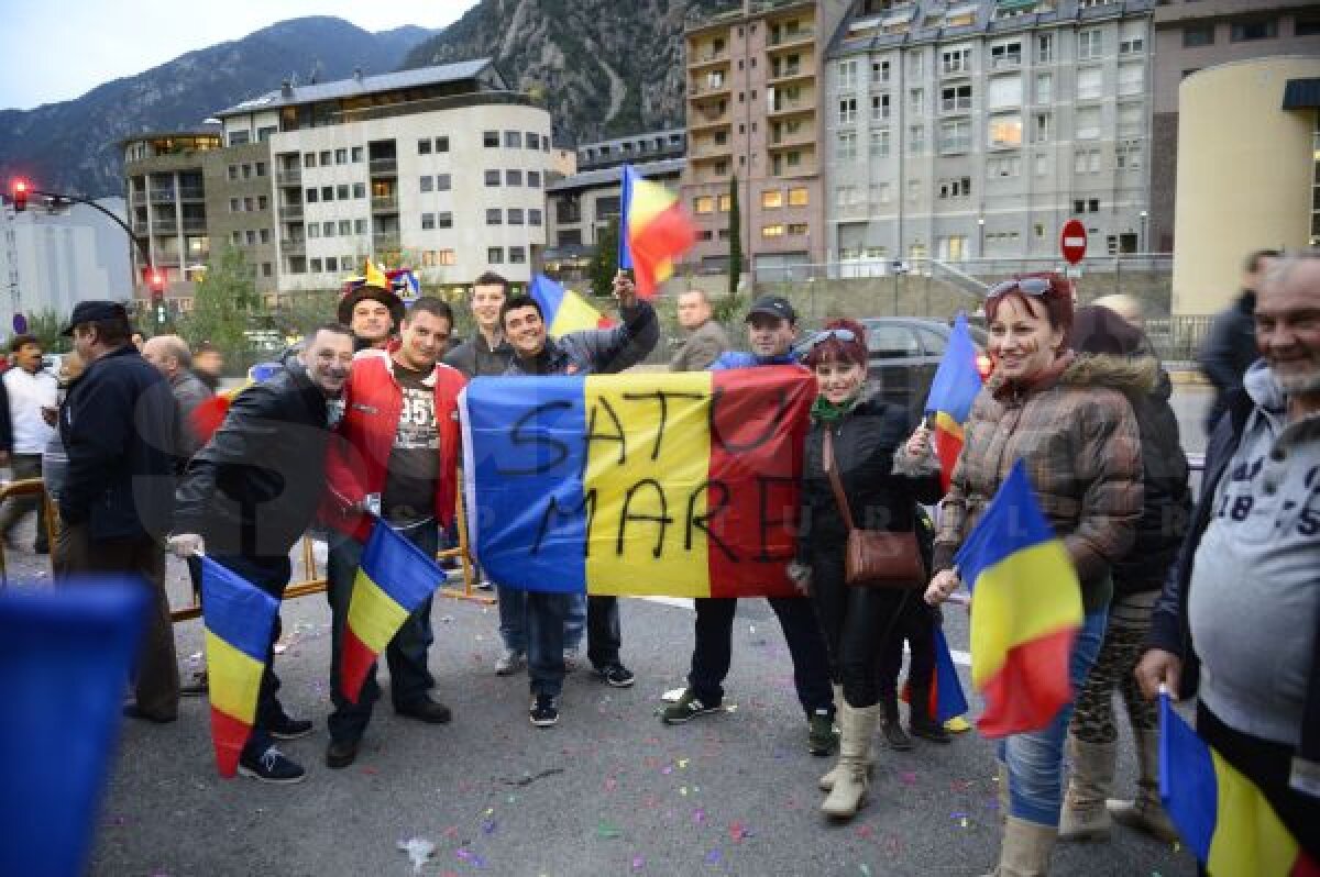 FOTO Andorra, pămînt românesc! » Stadionul Comunal din La Vella a fost sub ocupaţia a aproape 600 de români sosiţi din Spania