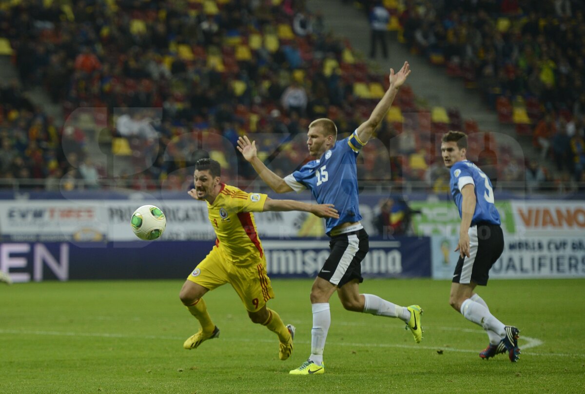 FOTO şi VIDEO România - Estonia 2-0 » Tricolorii s-au calificat la barajul pentru CM din 2014