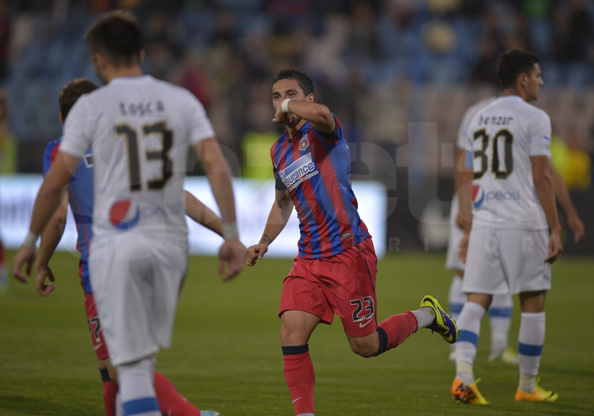 FOTO şi VIDEO  Steaua - Viitorul 4-0 » Stanciu, Tatu şi Puţanu au adus încă 3 puncte în Ghencea ;)