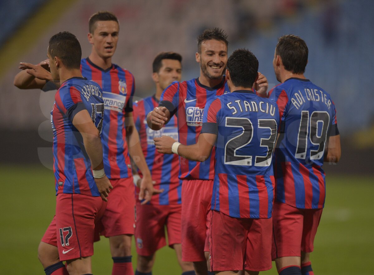 FOTO şi VIDEO  Steaua - Viitorul 4-0 » Stanciu, Tatu şi Puţanu au adus încă 3 puncte în Ghencea ;)