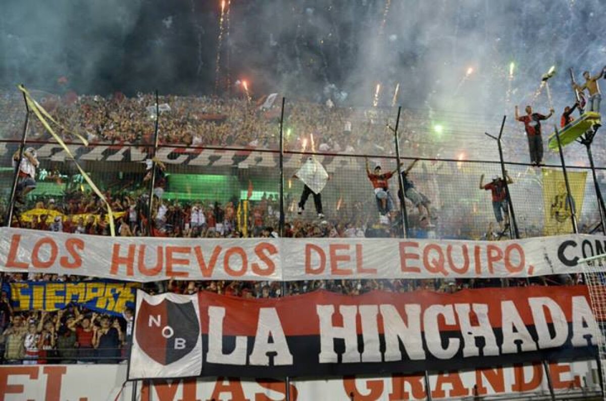 VIDEO şi FOTO Numai în Argentina! Imagini fabuloase: 40.000 de fani au venit să încurajeze liderul la antrenament!