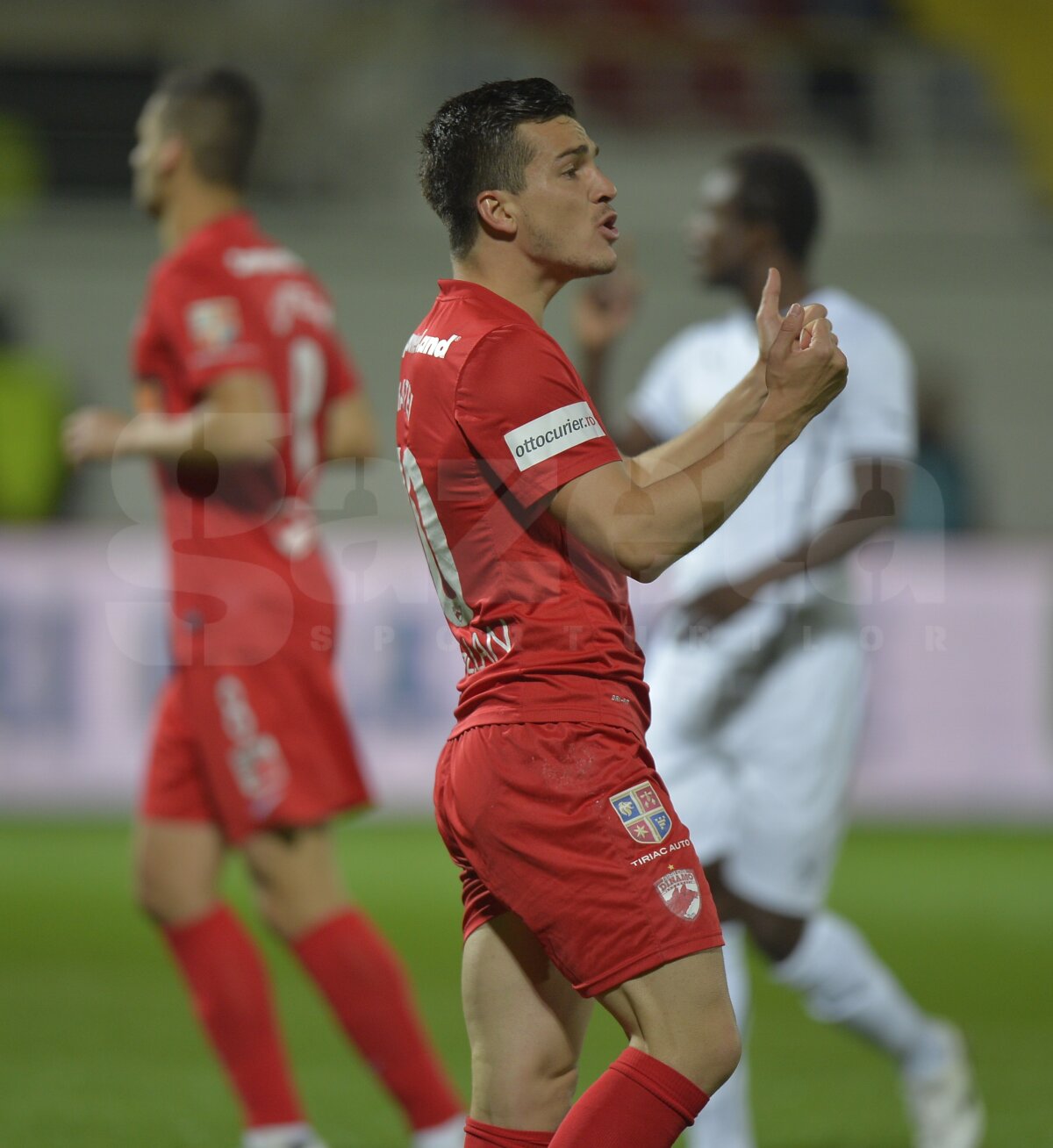 VIDEO şi FOTO Astra - Dinamo 2-1 » "Cîinii" se scufundă în clasament, Astra ţine aproape de Steaua