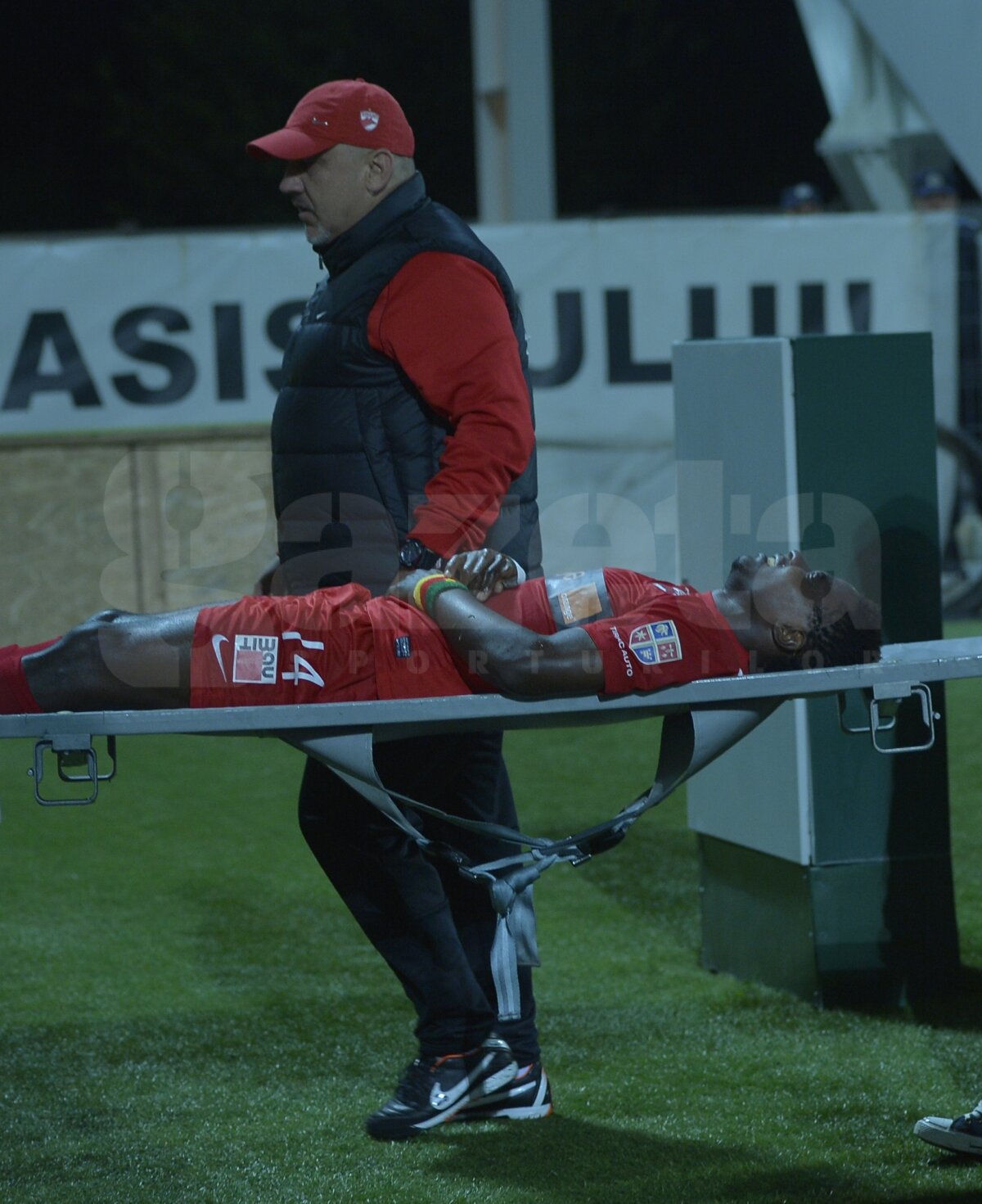 VIDEO şi FOTO Astra - Dinamo 2-1 » "Cîinii" se scufundă în clasament, Astra ţine aproape de Steaua