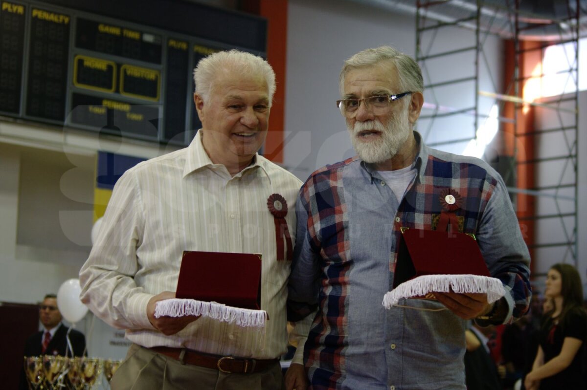 GALERIE FOTO Giuleştenii au sărbătorit 90 de ani de existenţă » Victor Ponta: ”Nu îmi pot imagina istoria fotbalului fără Rapid”