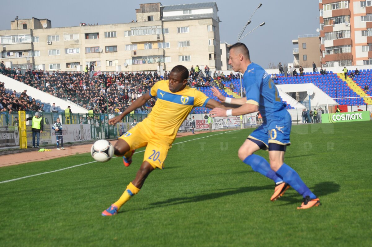FOTO şi VIDEO FC Botoşani - Petrolul 1 - 2 » Ploieştenii egalează Steaua în clasament!