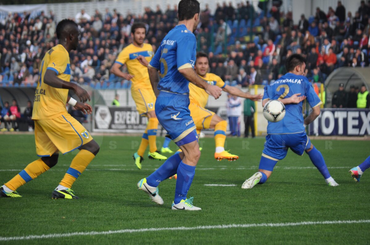 FOTO şi VIDEO FC Botoşani - Petrolul 1 - 2 » Ploieştenii egalează Steaua în clasament!