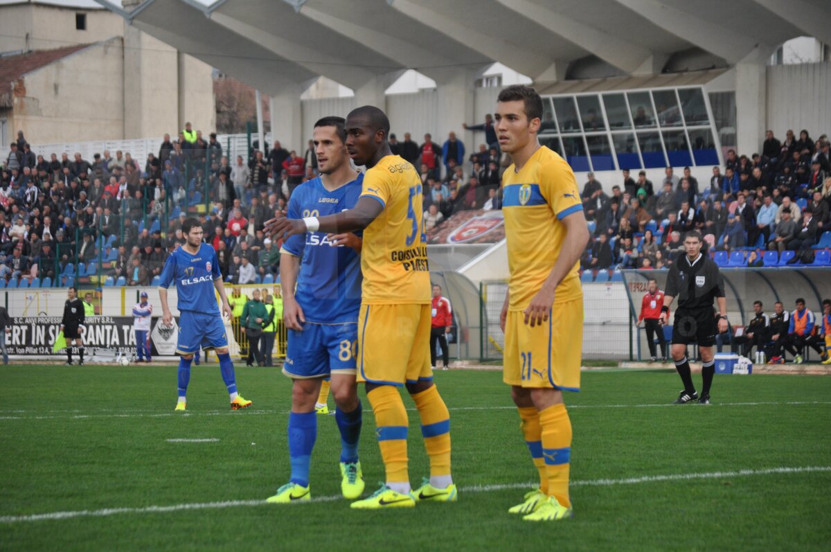 FOTO şi VIDEO FC Botoşani - Petrolul 1 - 2 » Ploieştenii egalează Steaua în clasament!