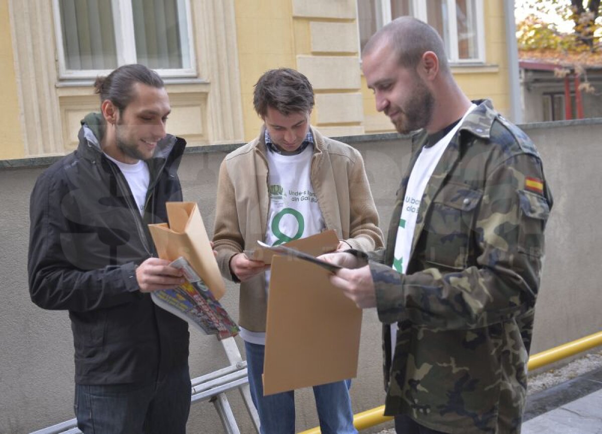 UPDATE Jocul s-a încheiat în faţa sediului DNA » Cititorii au descoperit care e suma dată dispărută din organizarea Galei Bute