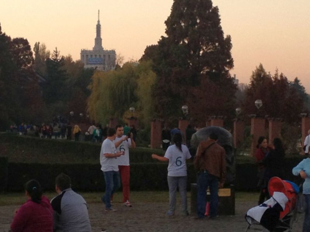 UPDATE Jocul s-a încheiat în faţa sediului DNA » Cititorii au descoperit care e suma dată dispărută din organizarea Galei Bute