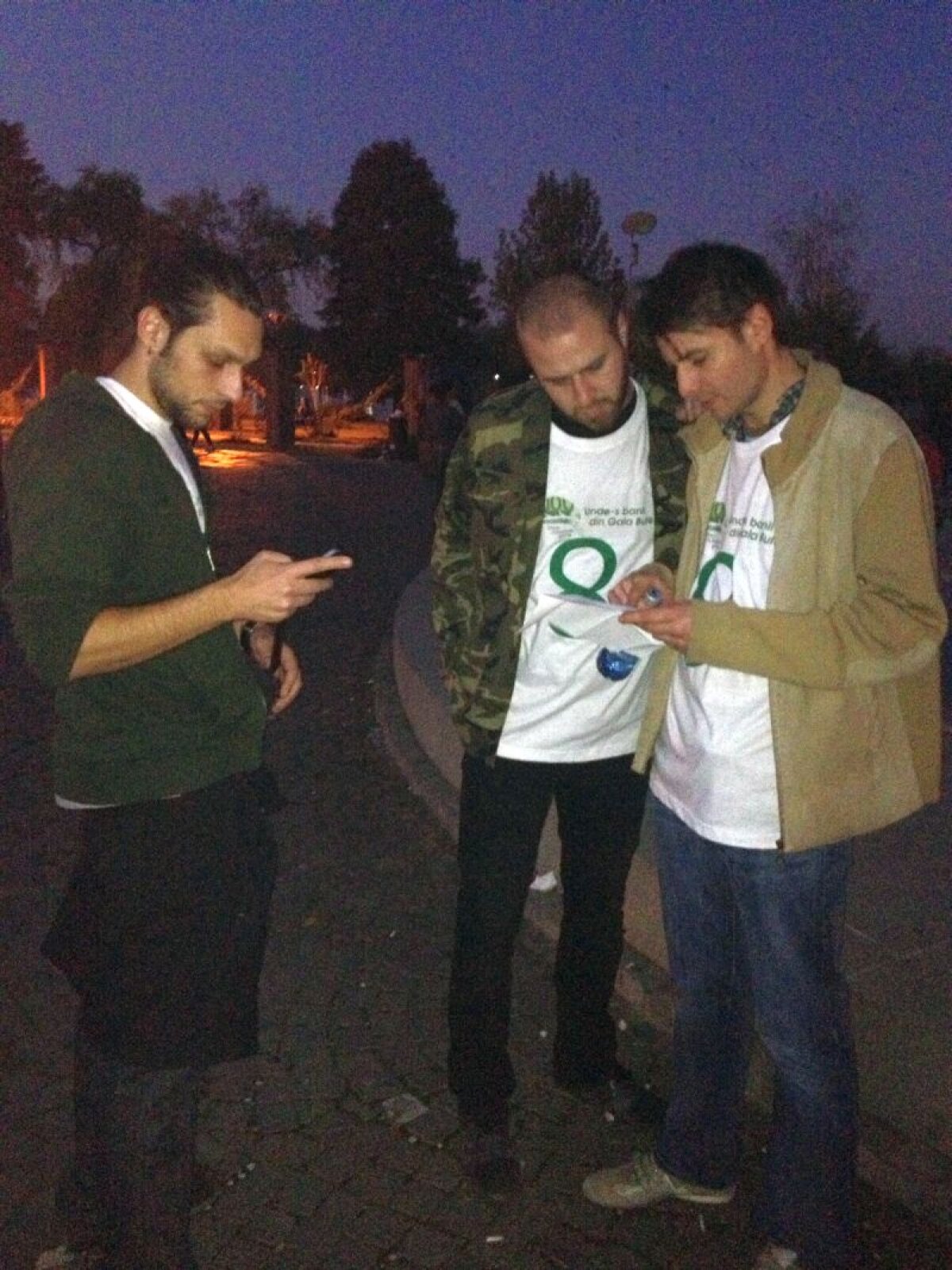 UPDATE Jocul s-a încheiat în faţa sediului DNA » Cititorii au descoperit care e suma dată dispărută din organizarea Galei Bute