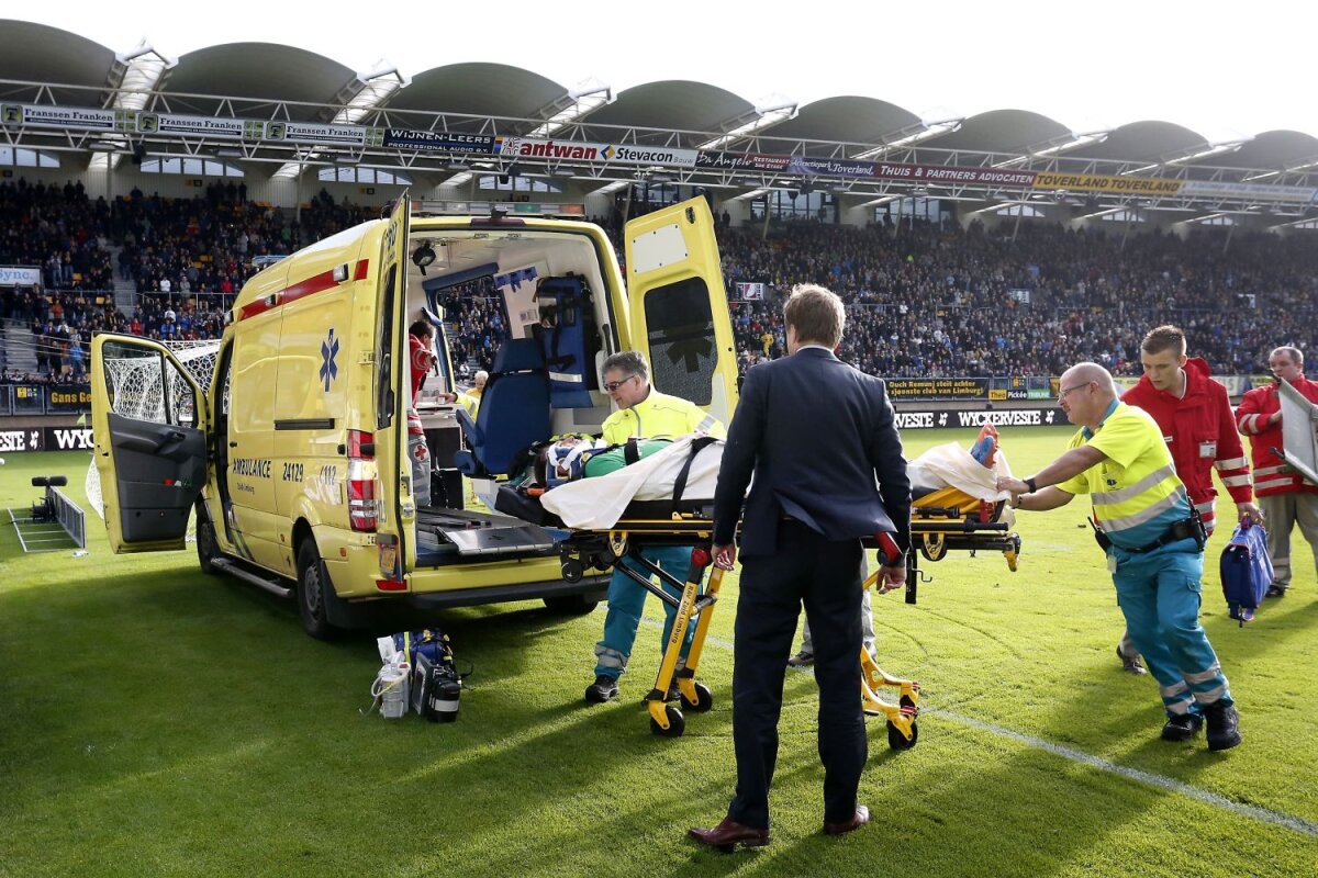 Portarul lui PSV s-a lovit violent cu capul de bară: "30 de secunde mort!"