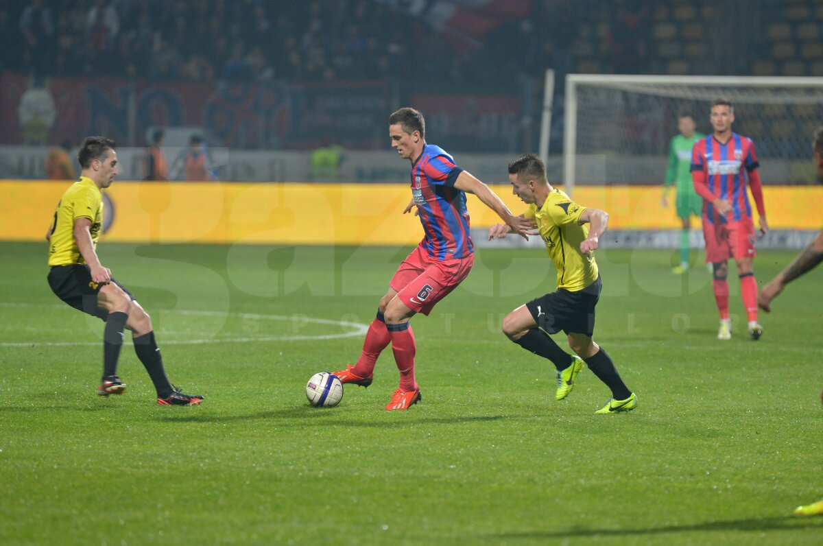 FOTO şi VIDEO FC Braşov - Steaua 1-2 » Roş-albaştrii mai cuceresc o redută în marşul spre titlul 25
