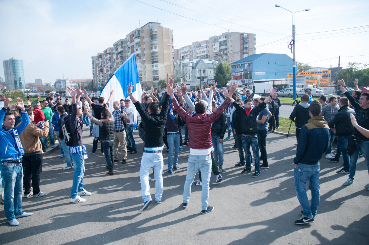 UPDATE Deşi a venit cu documentele, Ştiinţa n-a fost lăsată pe "Ion Oblemenco"! FOTO Mititelu a cedat nervos