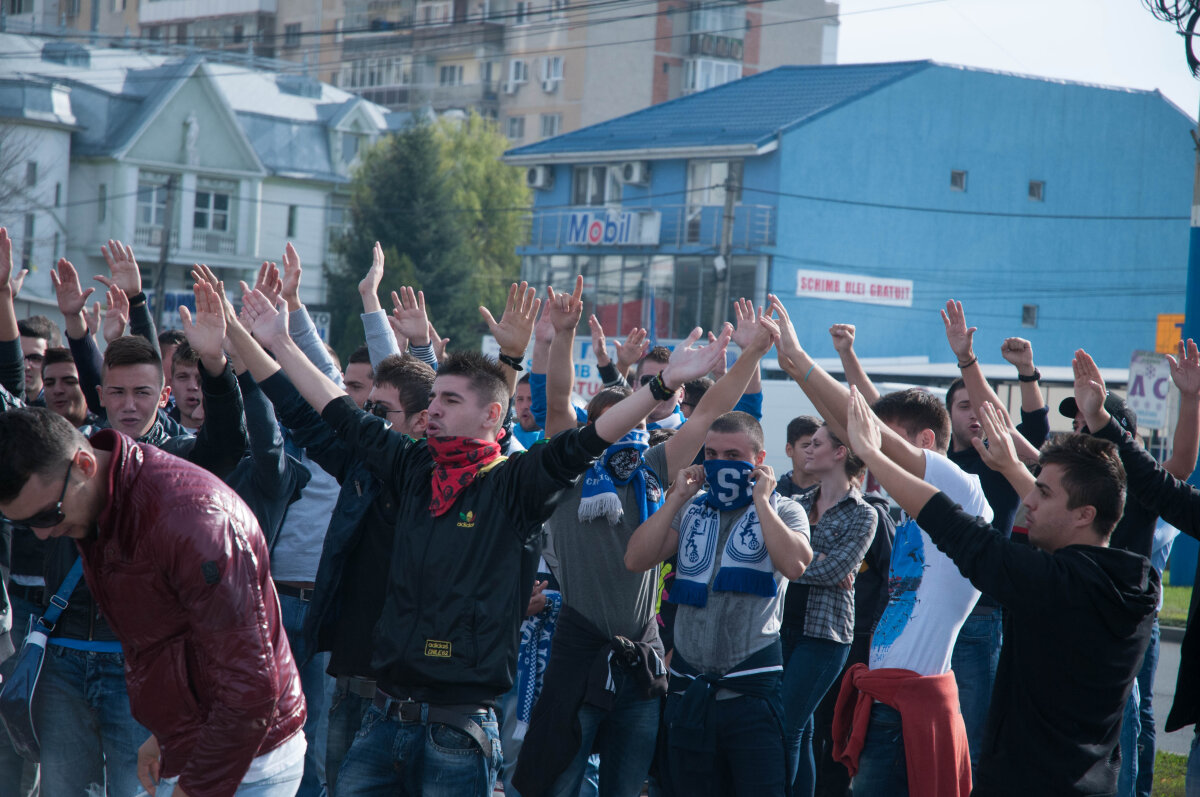 UPDATE Deşi a venit cu documentele, Ştiinţa n-a fost lăsată pe "Ion Oblemenco"! FOTO Mititelu a cedat nervos