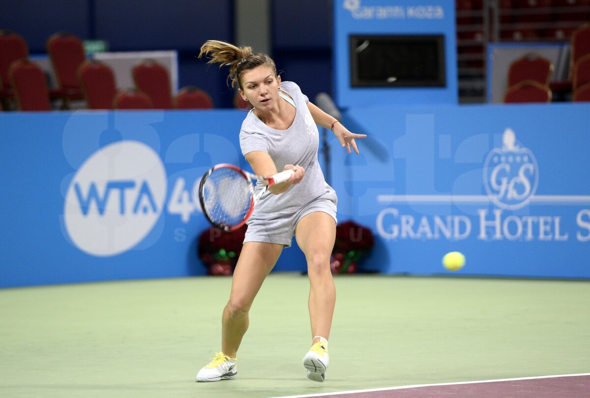 FOTO Debut cu dreptul pentru Simona Halep la Turneul Campioanelor » Românca a trecut lejer de Pavlyuchenkova, 2-0