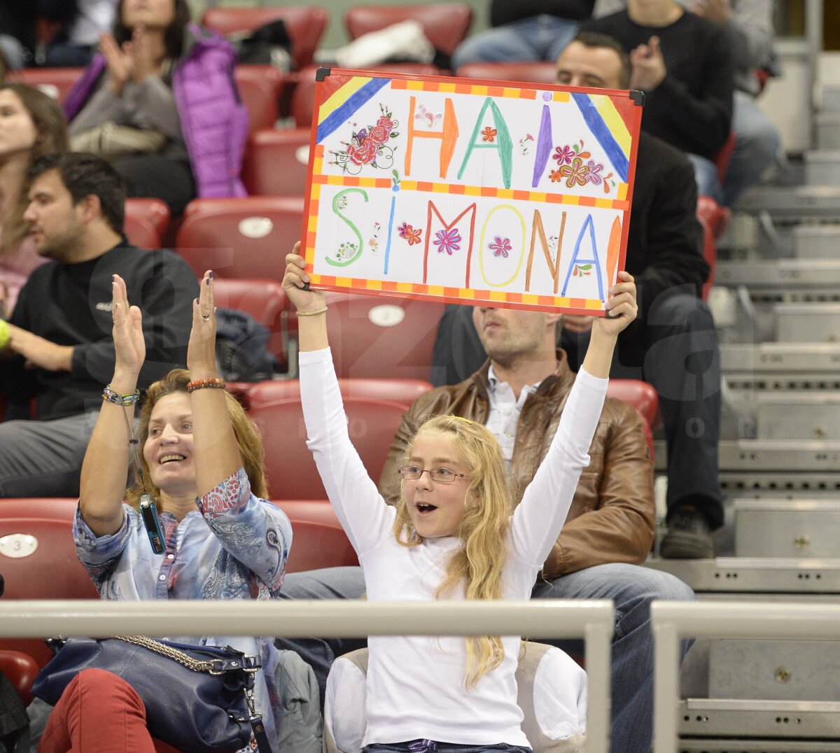 FOTO Halep continuă drumul în Tournament of Champions » Românca a învins-o şi pe Cornet şi e în semifinale!