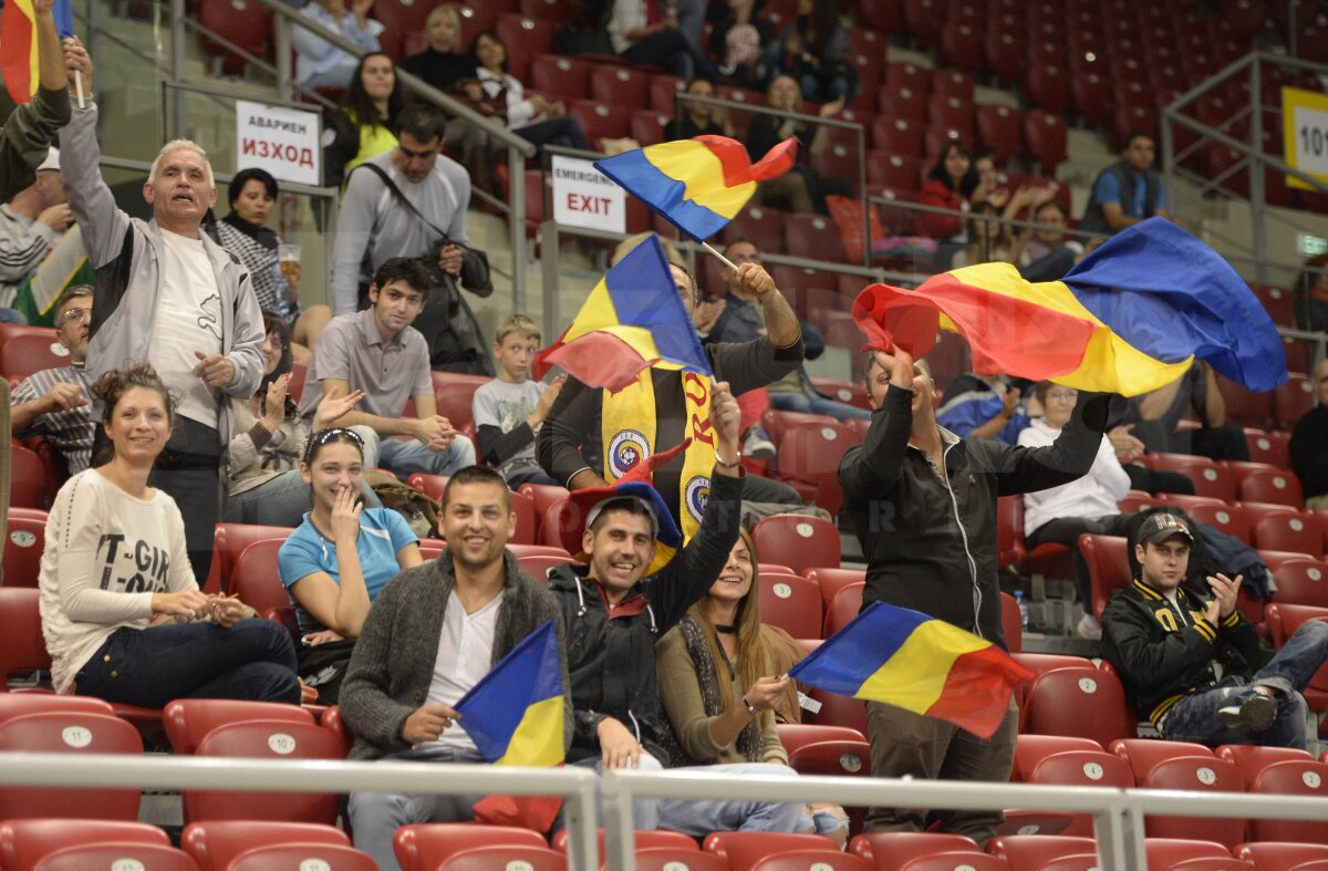FOTO Halep continuă drumul în Tournament of Champions » Românca a învins-o şi pe Cornet şi e în semifinale!
