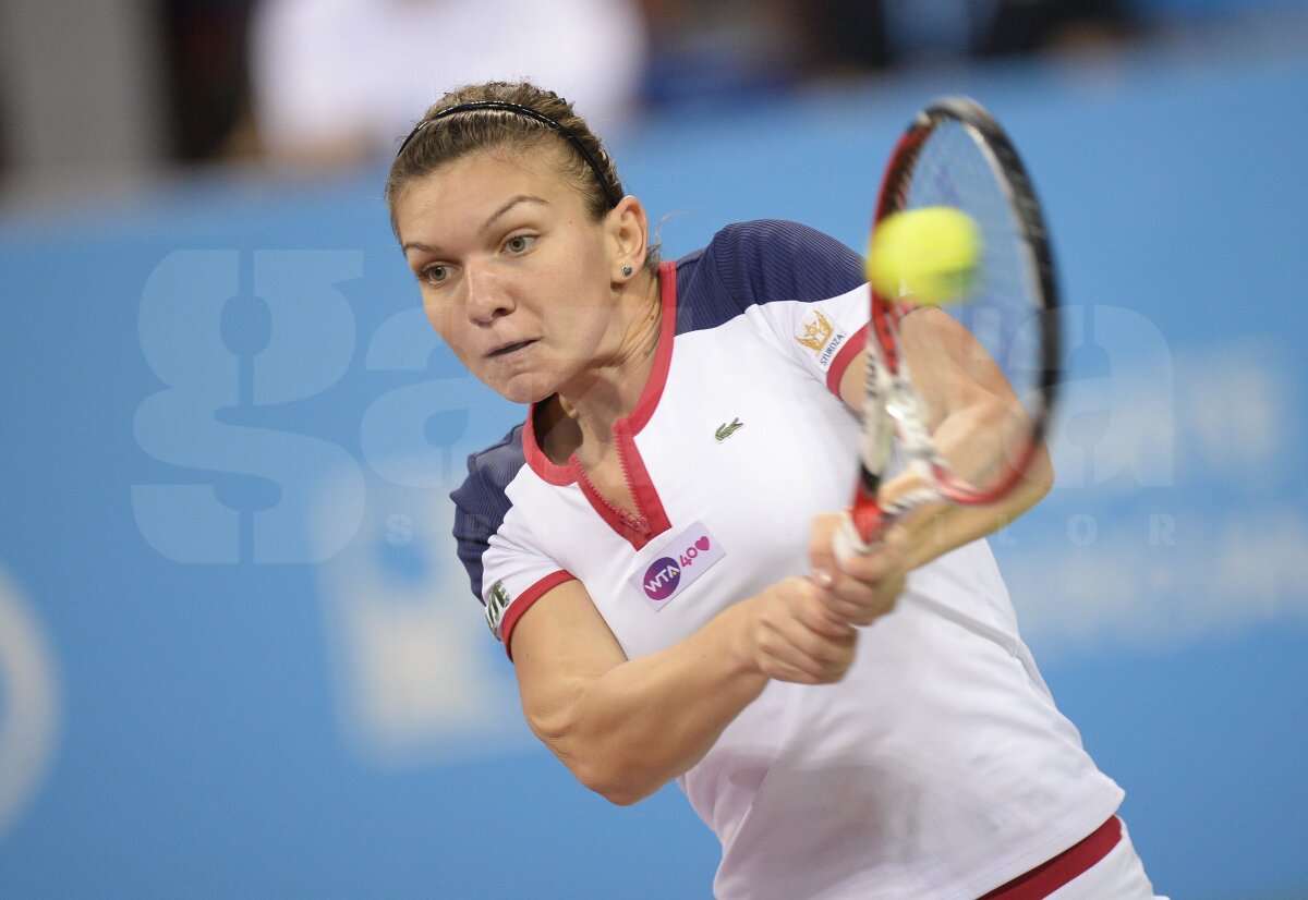 FOTO Halep continuă drumul în Tournament of Champions » Românca a învins-o şi pe Cornet şi e în semifinale!