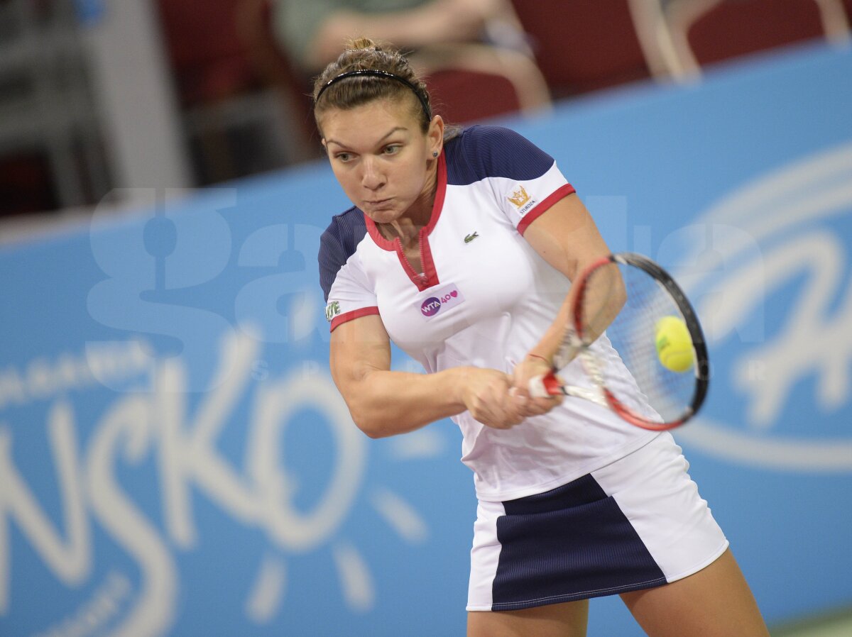 FOTO Halep continuă drumul în Tournament of Champions » Românca a învins-o şi pe Cornet şi e în semifinale!