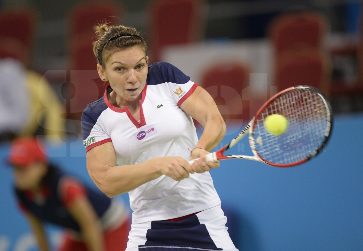 FOTO Halep continuă drumul în Tournament of Champions » Românca a învins-o şi pe Cornet şi e în semifinale!