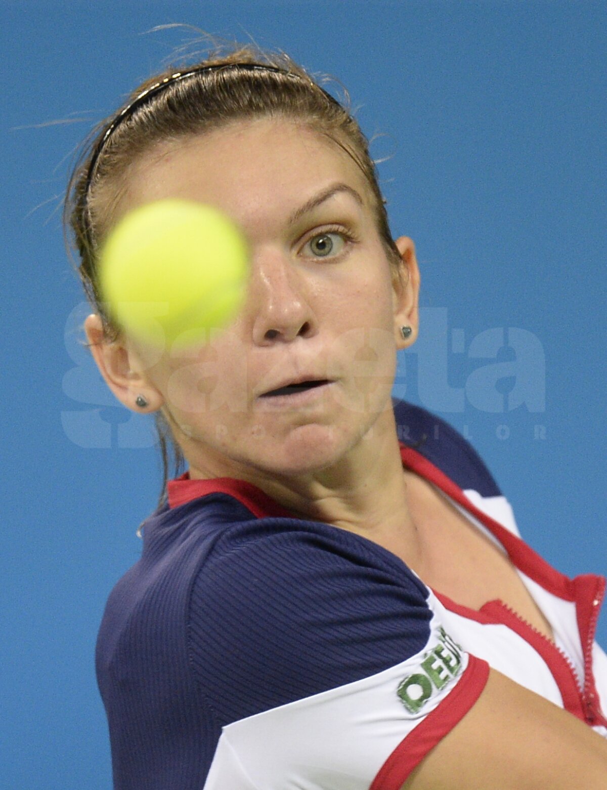 FOTO Halep continuă drumul în Tournament of Champions » Românca a învins-o şi pe Cornet şi e în semifinale!