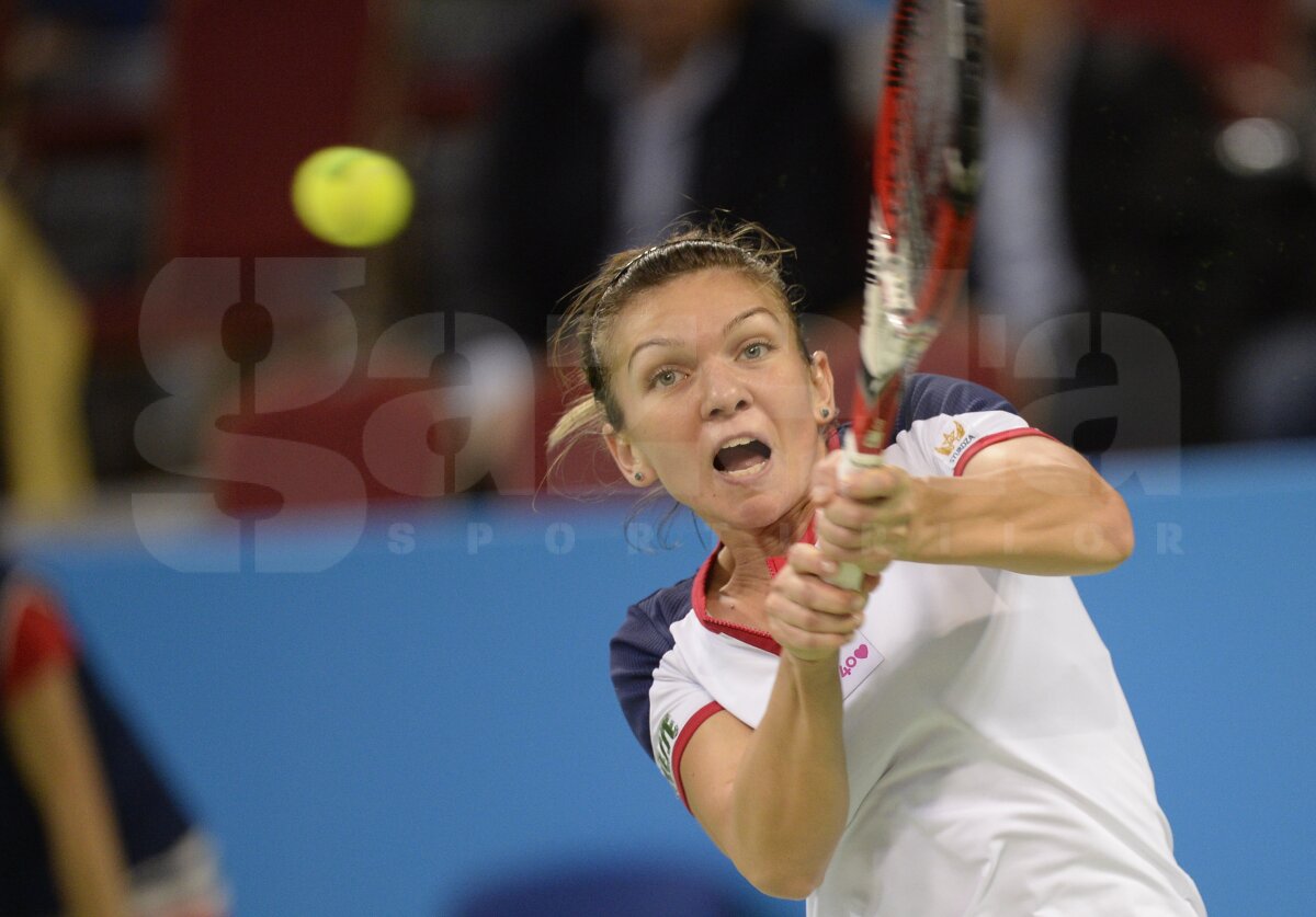 FOTO Halep continuă drumul în Tournament of Champions » Românca a învins-o şi pe Cornet şi e în semifinale!