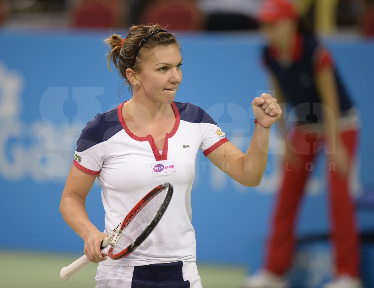 FOTO Halep continuă drumul în Tournament of Champions » Românca a învins-o şi pe Cornet şi e în semifinale!