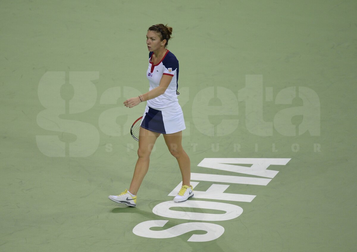 FOTO » Halep a revenit incredibil în setul decisiv cu Ivanovici şi s-a calificat în finala de la Sofia, unde o va întîlni pe Stosur!