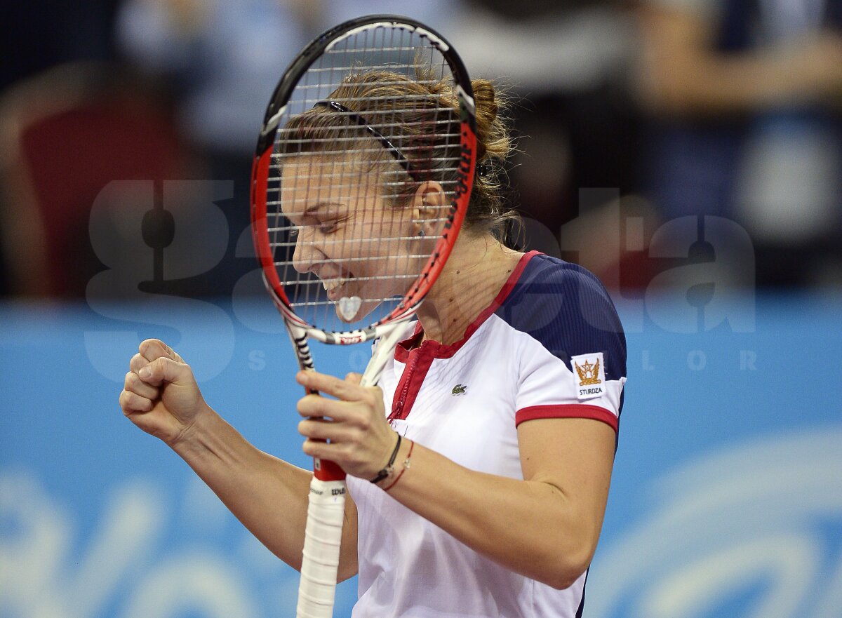 FOTO » Halep a revenit incredibil în setul decisiv cu Ivanovici şi s-a calificat în finala de la Sofia, unde o va întîlni pe Stosur!