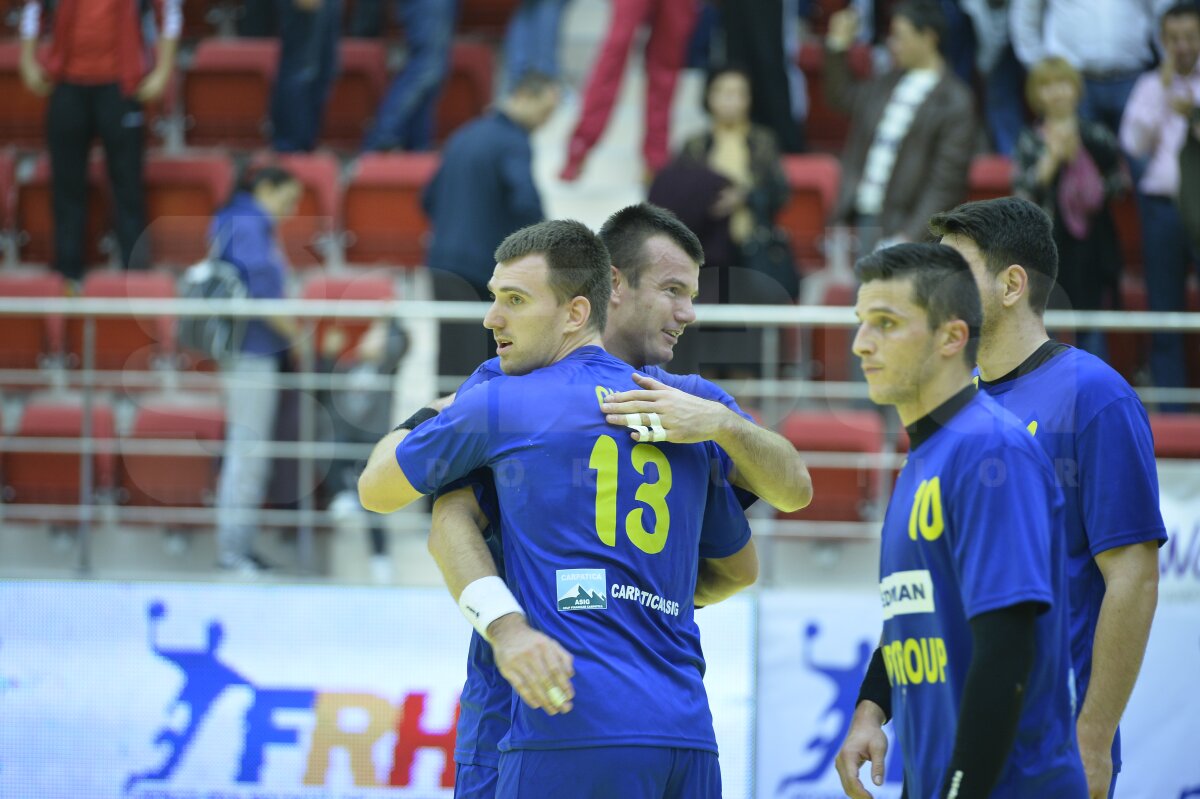 FOTO Hai, în play-off! » "Tricolorii" au cîştigat aseară la opt goluri diferenţă derbyul grupei a doua de calificare şi visează acum că vor ajunge la turneul final din Qatar, de peste doi ani