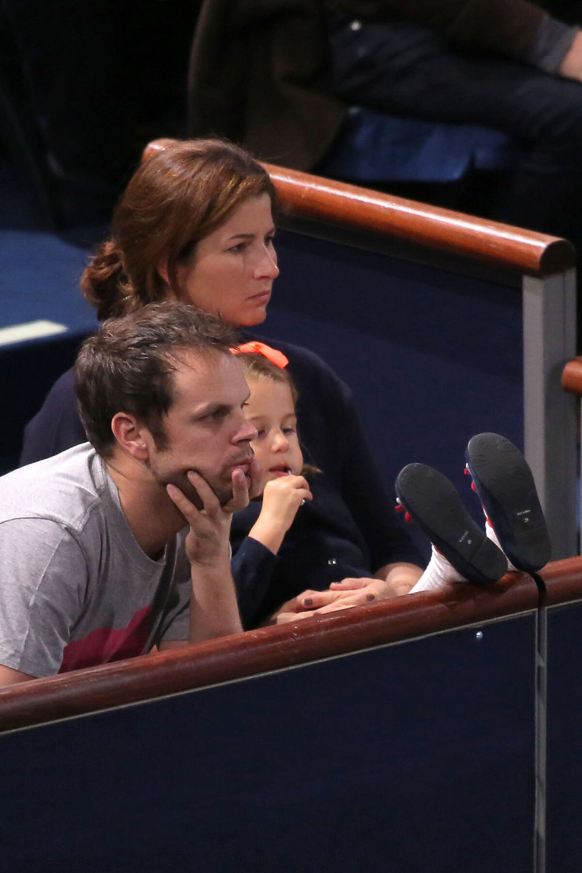 FOTO Gemenele lui Federer sînt adorabile » Micuţele au făcut show în timpul unui meci al tatălui lor la Paris