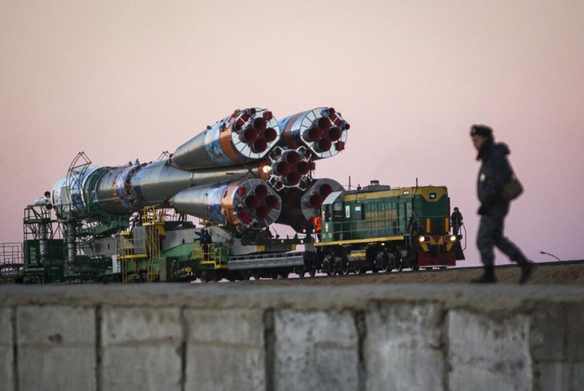 GALERIE FOTO Torţa olimpică ajunge pentru prima oară în spaţiu: ruşii o trimit cu o rachetă Soyuz pe ISS!